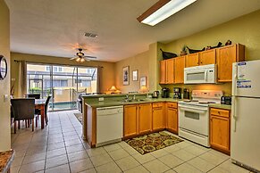 Resort Townhome w/ Splash Pool ~ 7 Mi to Disney!