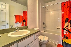Resort Townhome w/ Splash Pool ~ 7 Mi to Disney!
