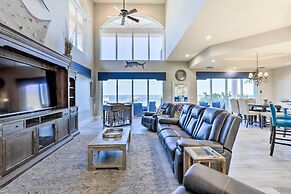 Apollo Beach House w/ Private Pool + Hot Tub