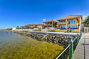 Apollo Beach House w/ Private Pool + Hot Tub