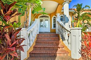Apollo Beach House w/ Private Pool + Hot Tub