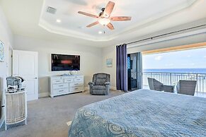 Apollo Beach House w/ Private Pool + Hot Tub