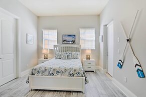 Apollo Beach House w/ Private Pool + Hot Tub