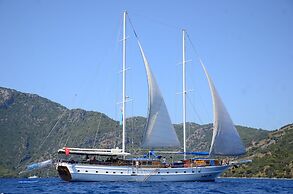 Kaya Yachting