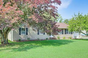 Waterfront Retreat < 4 Mi to Dtwn Cambridge!