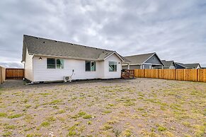 Ocean Shores Home w/ Game Room - Walk to Beaches!