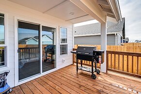 Ocean Shores Home w/ Game Room - Walk to Beaches!