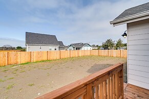 Ocean Shores Home w/ Game Room - Walk to Beaches!