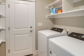 Ocean Shores Home w/ Game Room - Walk to Beaches!