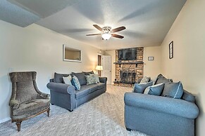 Jacksonville Getaway ~ 4 Mi to Downtown!