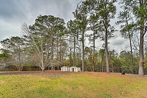 Jacksonville Getaway ~ 4 Mi to Downtown!