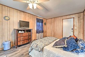 Jacksonville Getaway ~ 4 Mi to Downtown!