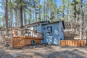 Ruidoso Cabin w/ Decks ~ 1 Mi to Downtown!