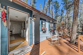Ruidoso Cabin w/ Decks ~ 1 Mi to Downtown!