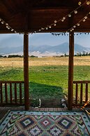 Paradise Valley Cabin by Chico & Yellowstone Park!