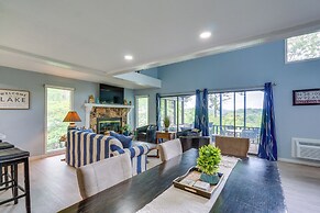 Lake-view Margaritaville Retreat w/ Screened Porch