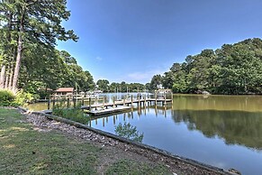 'river's Edge Retreat With Kayaks & River Access!