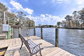 'river's Edge Retreat With Kayaks & River Access!