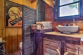 Dock on Lake Siesta: Spacious La Grange Retreat!