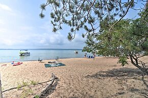 Roscommon Cabin w/ Fire Pit: Walk to Higgins Lake!