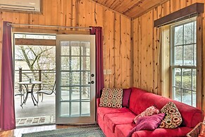 'the Boat House' Creekside Escape in Hot Springs!