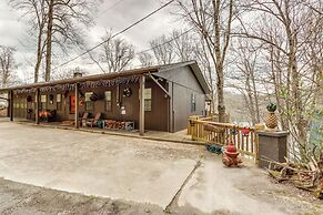 Nantahala Lake Family Home w/ Private Dock & Views
