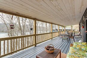Nantahala Lake Family Home w/ Private Dock & Views