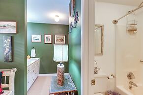 Nantahala Lake Family Home w/ Private Dock & Views