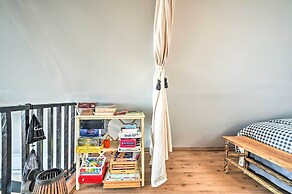 Great Cacapon Cabin w/ Mountain Views