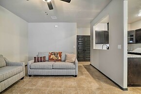 Spacious El Paso Apt, 6 Mi to Downtown!