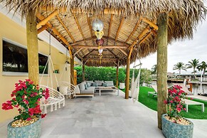 1 Mi to Pompano Beach: Vacation Rental w/ Pool!