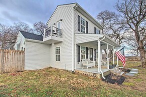 Sunny Front Royal Vacation Rental w/ Hot Tub!