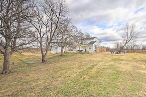 Sunny Front Royal Vacation Rental w/ Hot Tub!