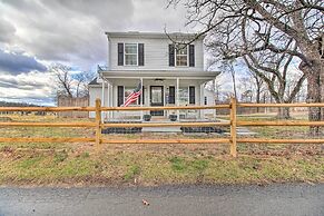 Sunny Front Royal Vacation Rental w/ Hot Tub!