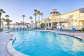 Corpus Christi Resort Condo - Walk to Beach!