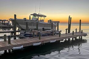 Corpus Christi Resort Condo - Walk to Beach!