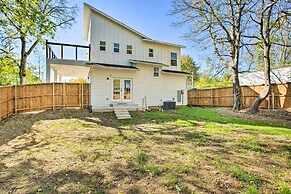 Denison Home w/ Balcony: Walk to Downtown!