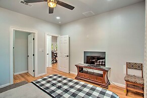 Denison Home w/ Balcony: Walk to Downtown!