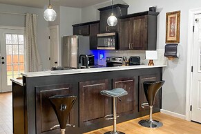Denison Home w/ Balcony: Walk to Downtown!