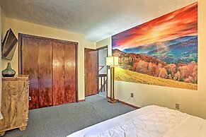 15 Mi to Camelback Ski Resort: Home w/ Deck!