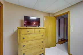 1/2 Mi to Sugar Mtn Resort: Condo w/ Balcony