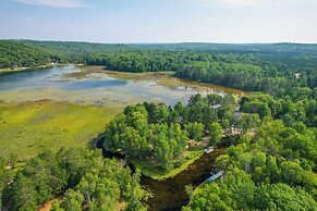 Atlanta Waterfront Cabin w/ Dock & Kayaks!