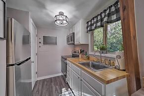 2 Mi to Dtwn: Banner Elk Mtn Townhome w/ Deck!