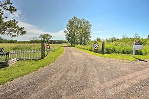 Duluth Studio w/ Fire Pit on Working Horse Farm!