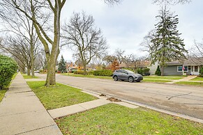 Family Apartment w/ Deck + Yard Near Northwestern