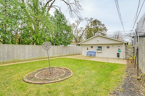 Family Apartment w/ Deck + Yard Near Northwestern