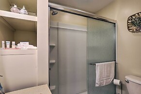 Lorain Lake Cottage < 1 Mi to Lake Erie Fun!