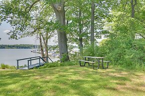 Charming Cottage on Sodus Bay: Deck + Grill!