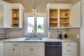 Waterfront Getaway on Sodus Bay: Prime Location!