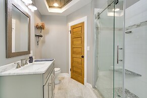 Waterfront Getaway on Sodus Bay: Prime Location!